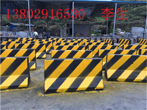 東莞水泥隔離墩廠家，虎門水泥防撞墩價(jià)格大全